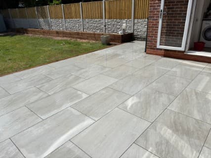 Driveways & Patios — Project 09